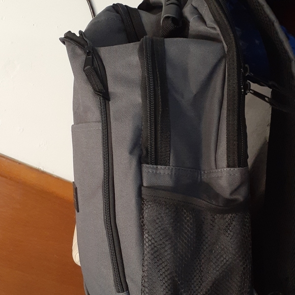 Backpack - Picture 3 of 4